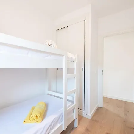 Apartment Countess Attic 2-3, Sun Of The Bay Vidalba 3, At
